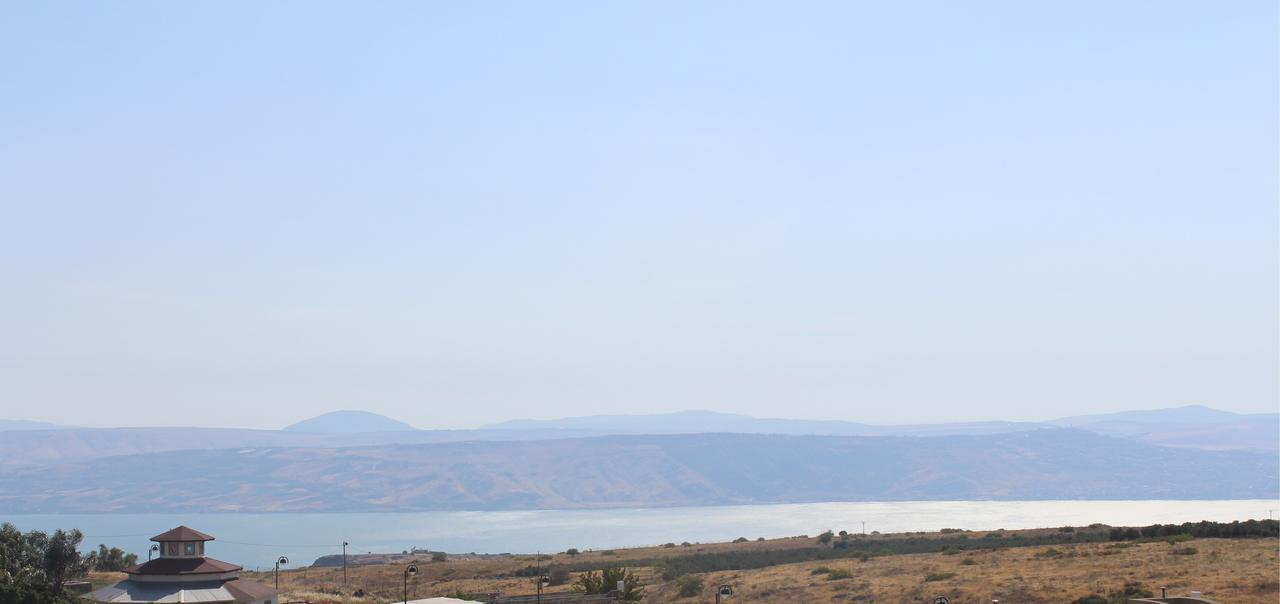 Lakeside Terrace Neot Golan Exterior photo